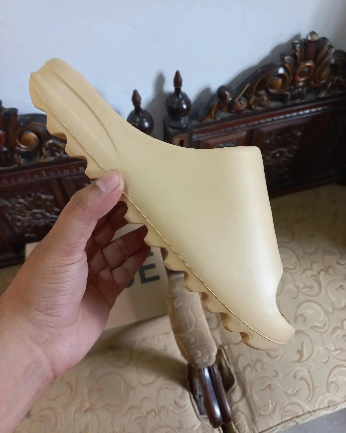 Adidas Yeezy Slides Bone - Sneak Kicks