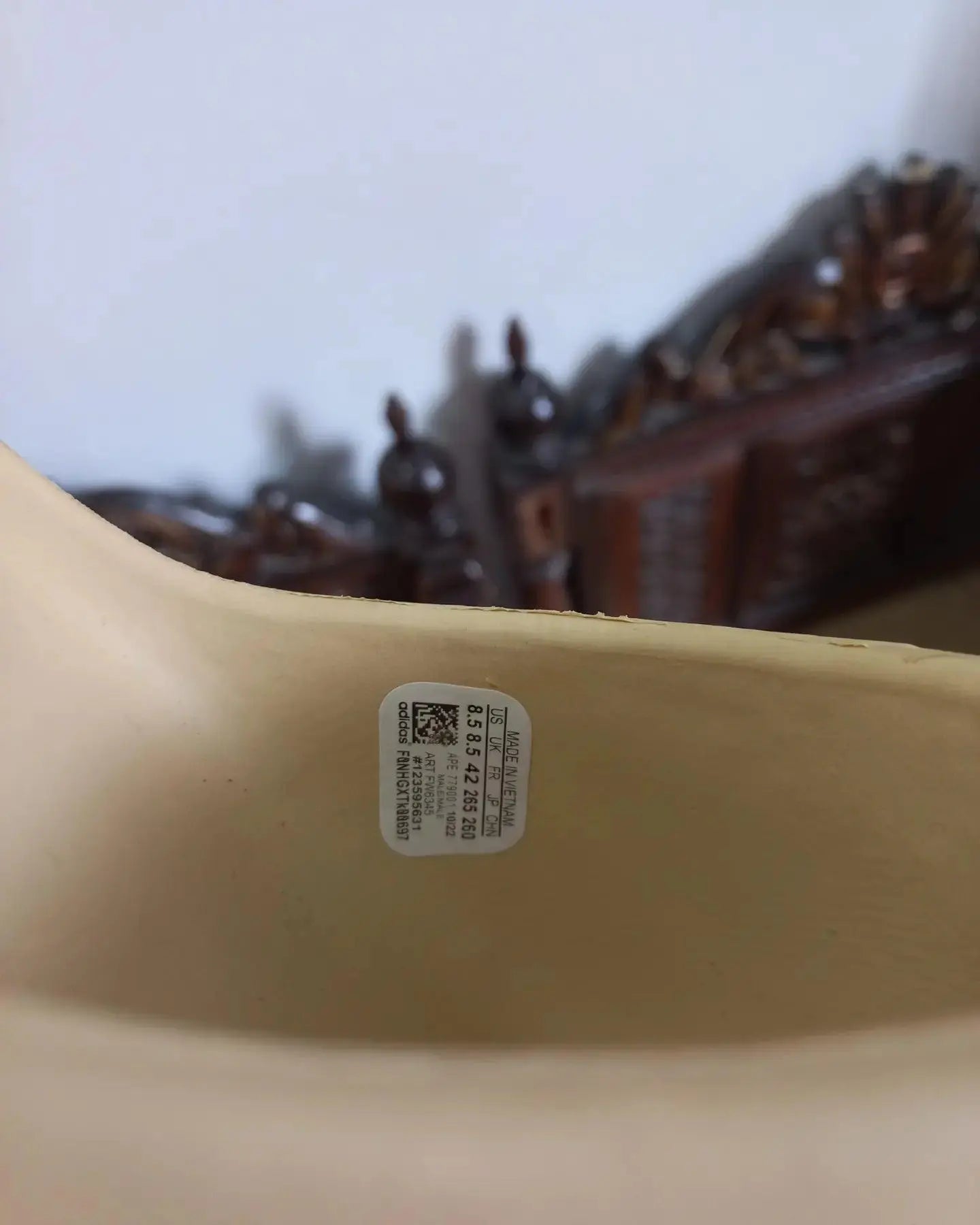 Adidas Yeezy Slides Bone - Sneak Kicks