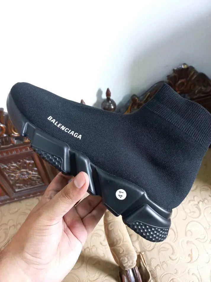 Balenciaga Speed Trainers Triple Black Sneak Kicks