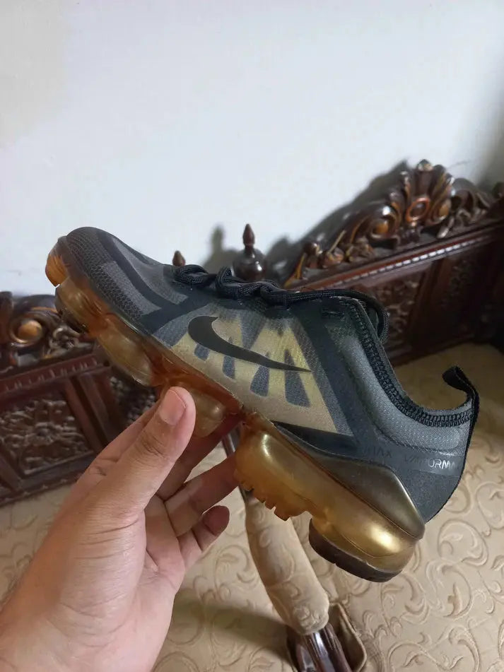 Nike Air Vapormax 2019 Black/Metallic Gold Sneak Kicks