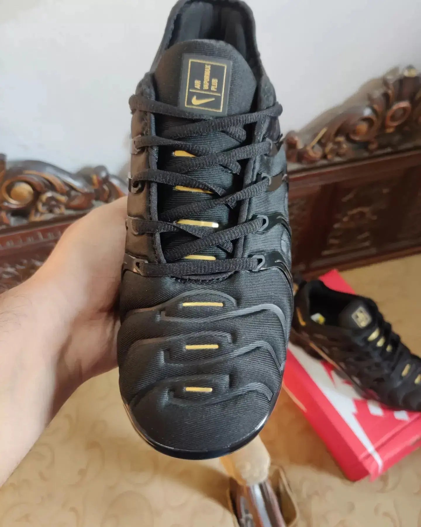 Nike Air Vapormax Plus Black Anthracite/Metallic Gold - Sneak Kicks