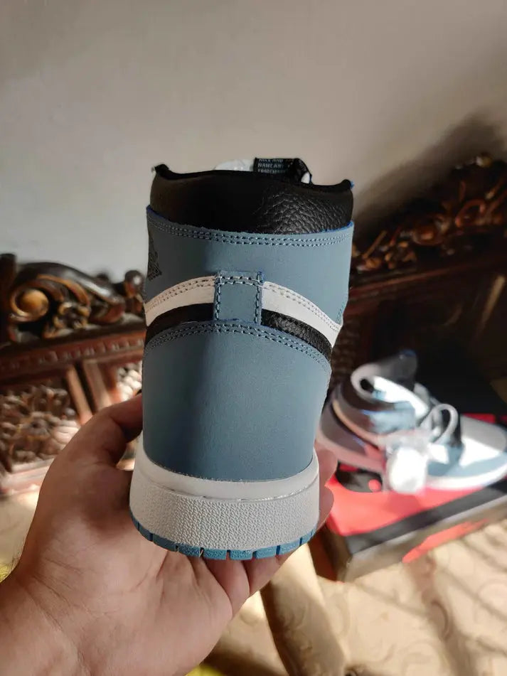 Nike Air Jordan 1 Retro High University Blue Sneak Kicks