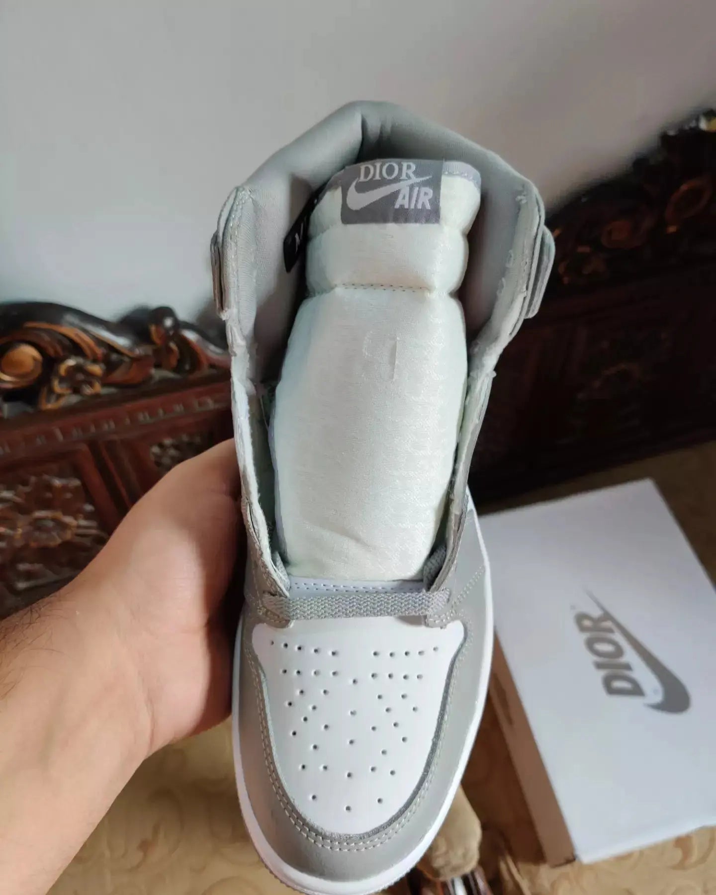 Nike Air Jordan 1 Retro High X "Dior" Sneak Kicks