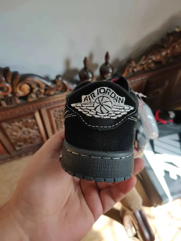 Nike Air Jordan 1 Retro Low OG SPTravis Scott Black Phantom Sneak Kicks