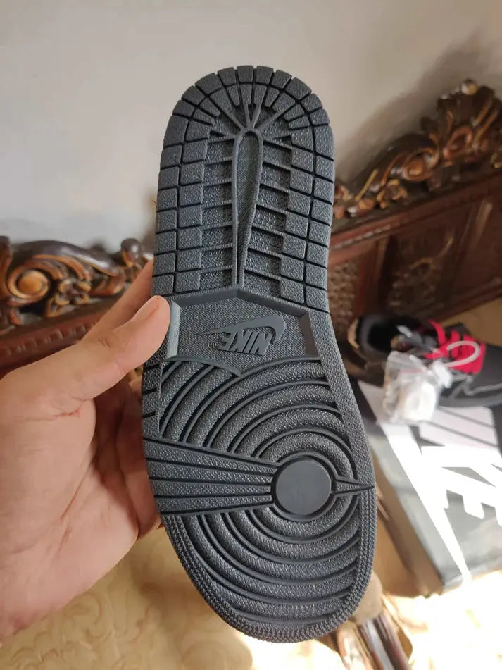 Nike Air Jordan 1 Retro Low OG SPTravis Scott Black Phantom Sneak Kicks