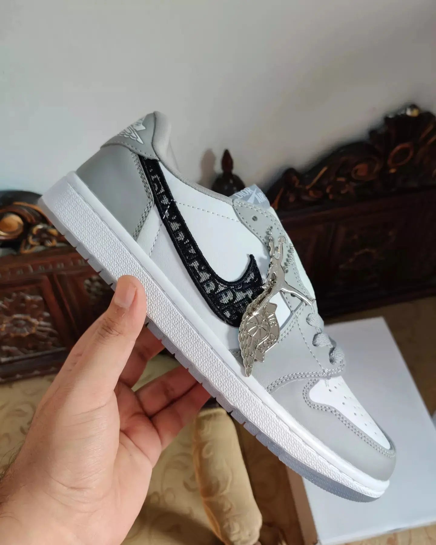 Nike Air Jordan 1 Retro Low X "Dior" Sneak Kicks