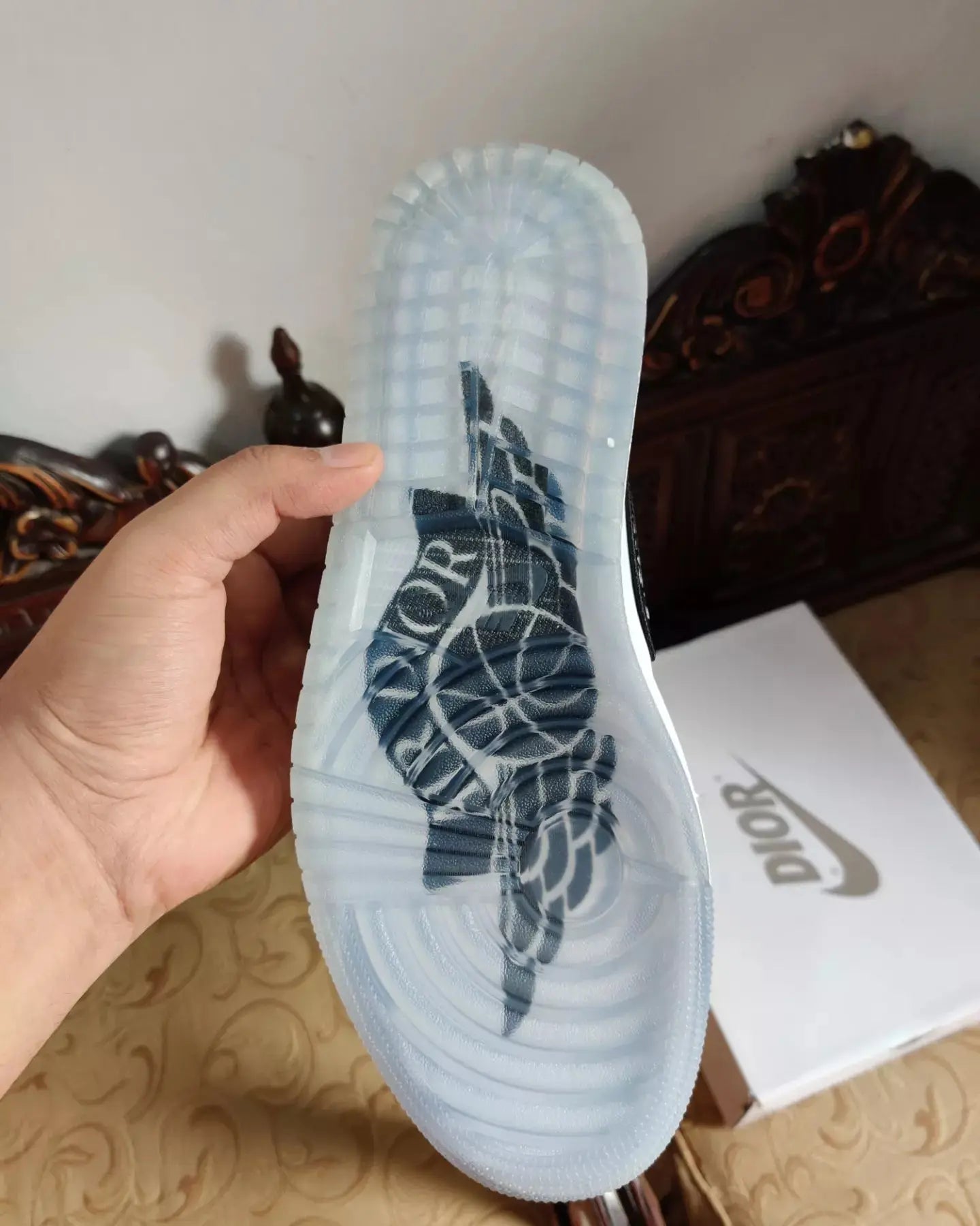Nike Air Jordan 1 Retro Low X "Dior" Sneak Kicks