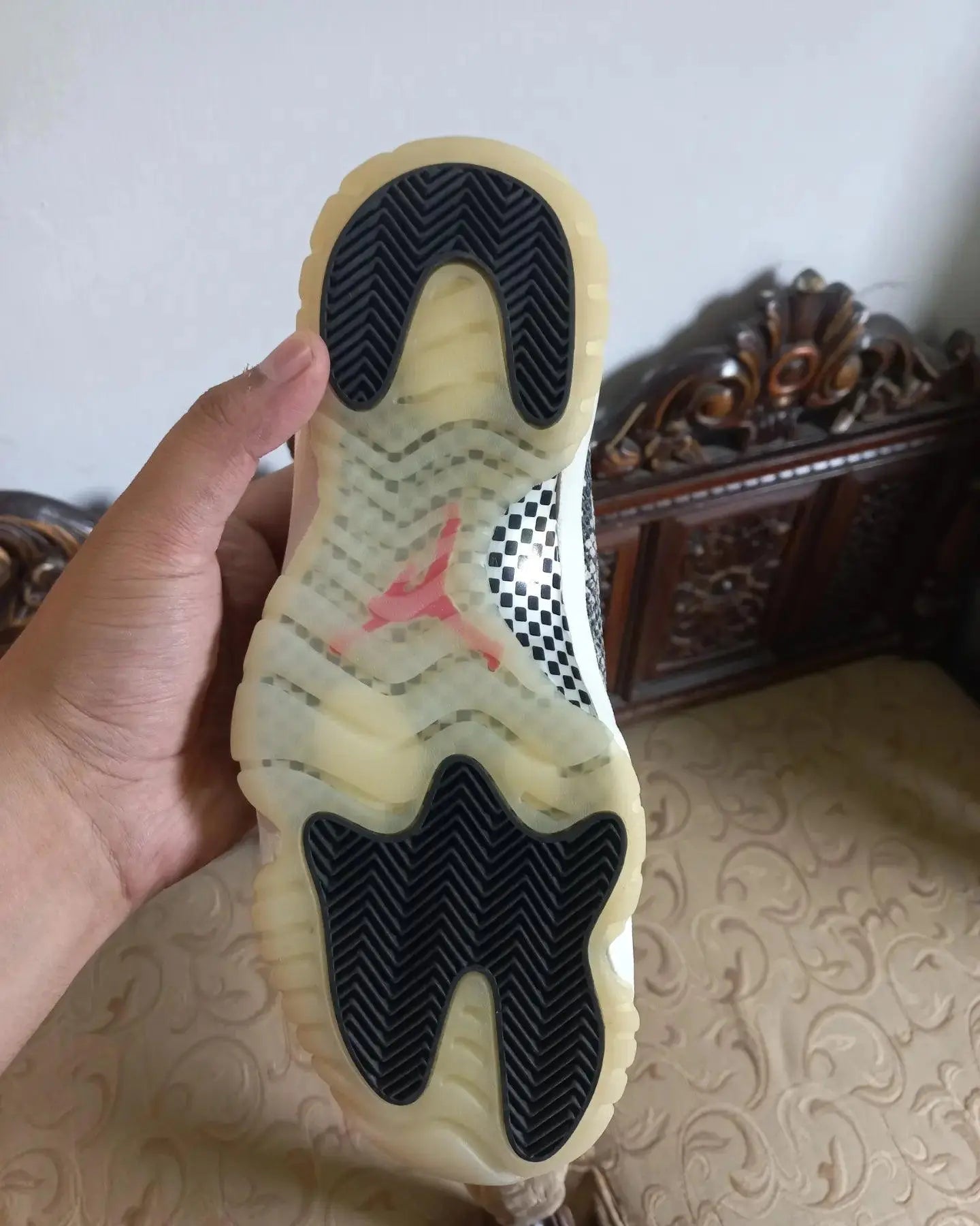 Nike Air Jordan 11 Snake Light Bone - Sneak Kicks