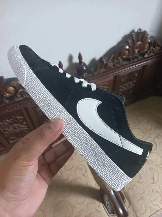 Nike SB Zoom Blazer Low Sneak Kicks