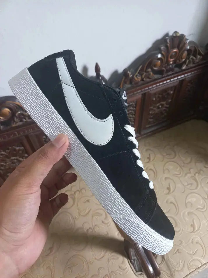 Nike SB Zoom Blazer Low Sneak Kicks