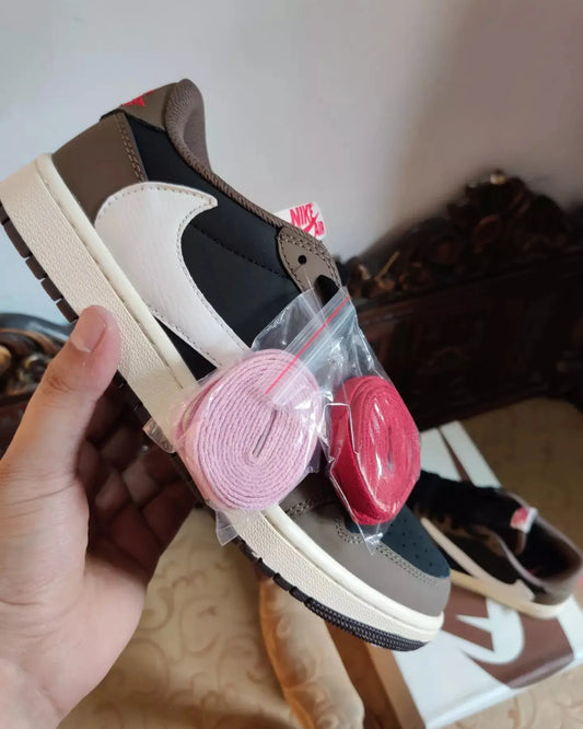 Travis Scott X Nike Air Jordan 1 Low Cactus Jack Mocha Sneak Kicks
