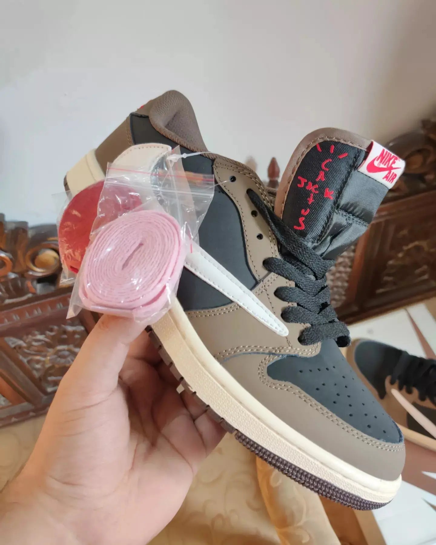 Travis Scott X Nike Air Jordan 1 Low Cactus Jack Mocha Sneak Kicks