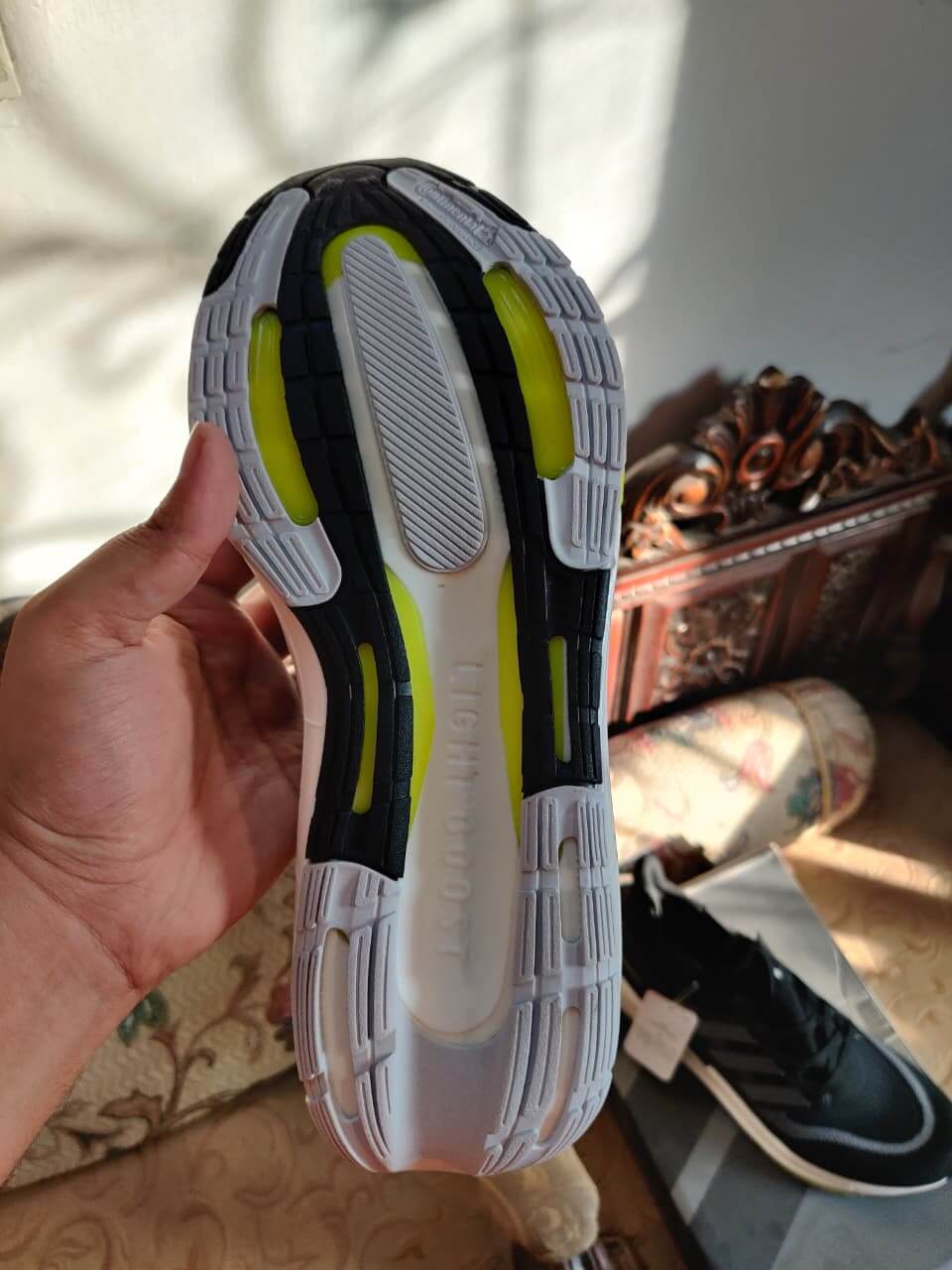 Adidas UltraBoost 22 Black/White