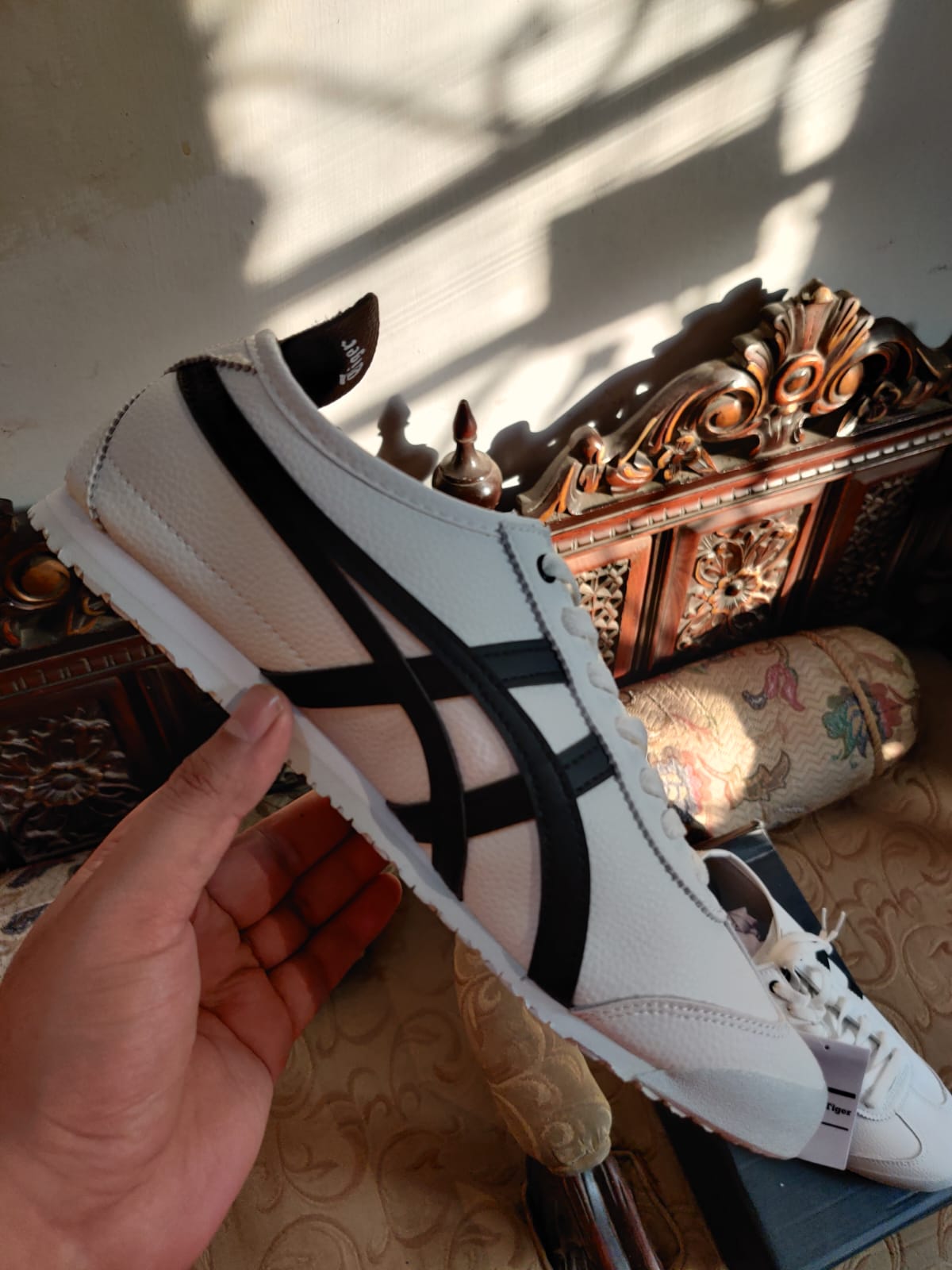 Asics Onitsuka Mexico 66 White Black Investor