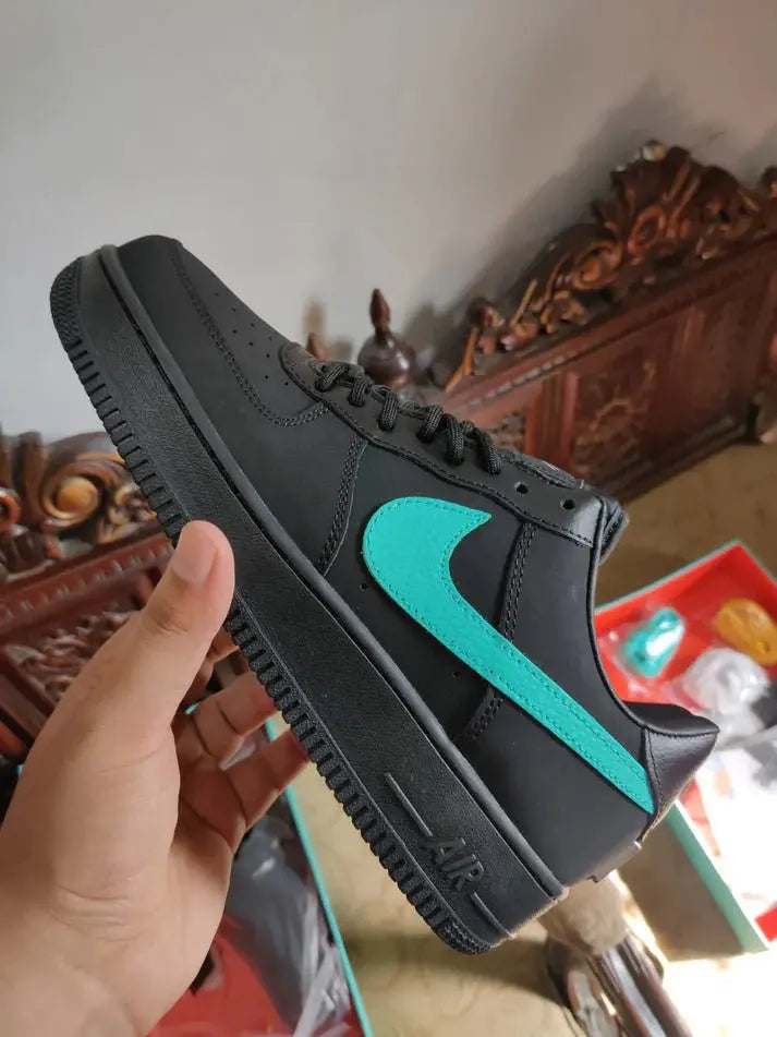 Nike Air Force 1 Low
Tiffany & Co. 1837 - Sneak Kicks