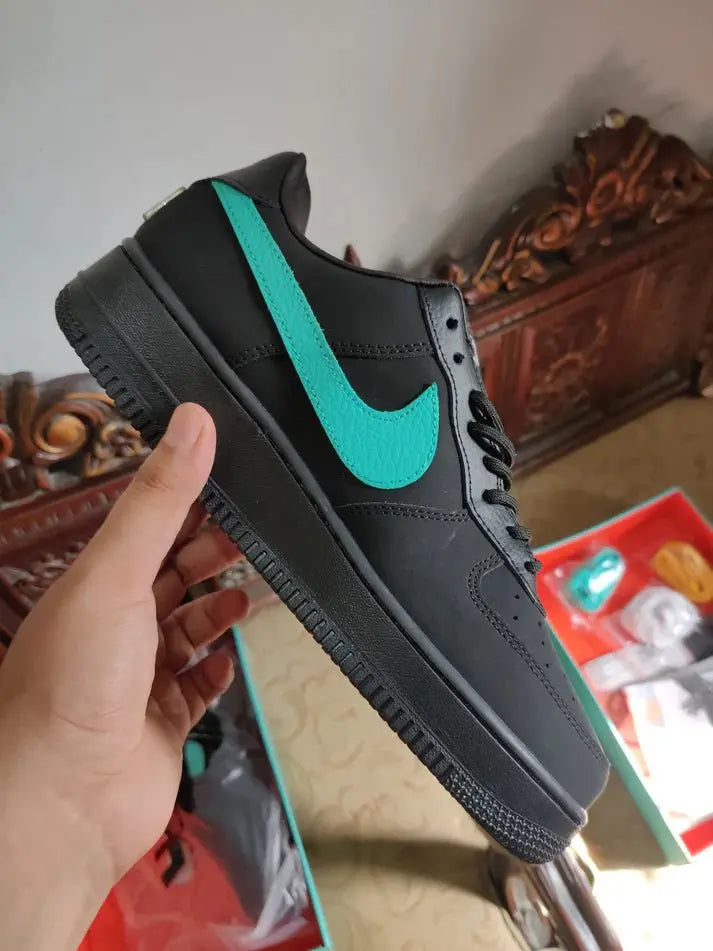 Nike Air Force 1 Low
Tiffany & Co. 1837 - Sneak Kicks