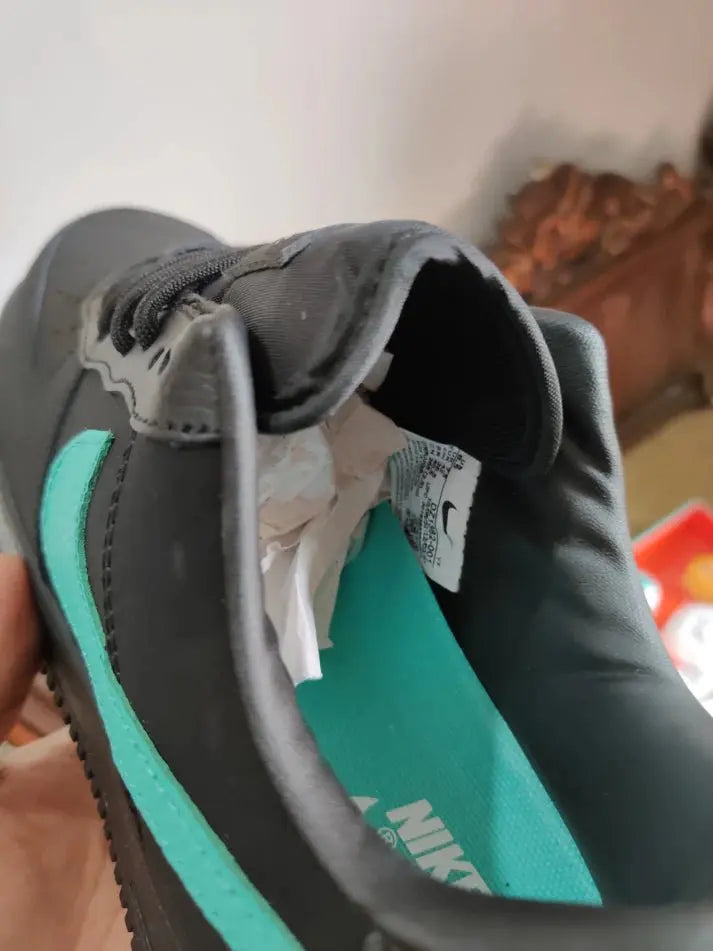 Nike Air Force 1 Low
Tiffany & Co. 1837 - Sneak Kicks