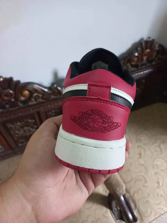 Nike Air Jordan 1 Low Bred Toe Sneak Kicks