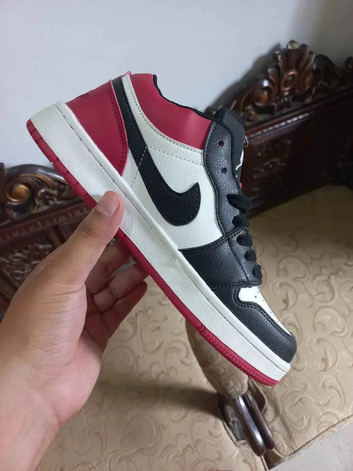 Nike Air Jordan 1 Low Bred Toe - Sneak Kicks