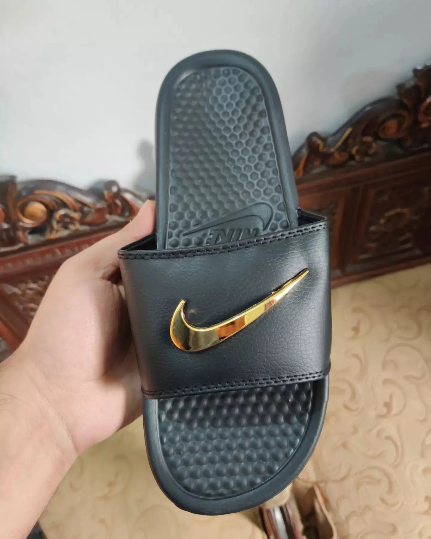 Nike Benassi JDI Men's Slides Sneak Kicks