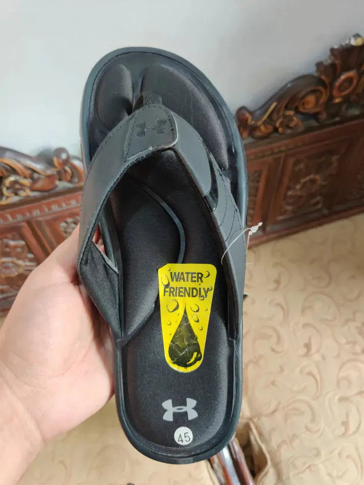 Under Armour Men's Flip Flop slides Black Sneak Kicks