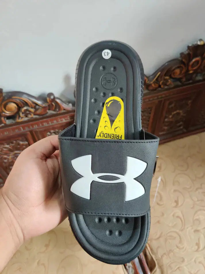 Under Armour Men's Water Friendly Slides Black Sneak Kicks