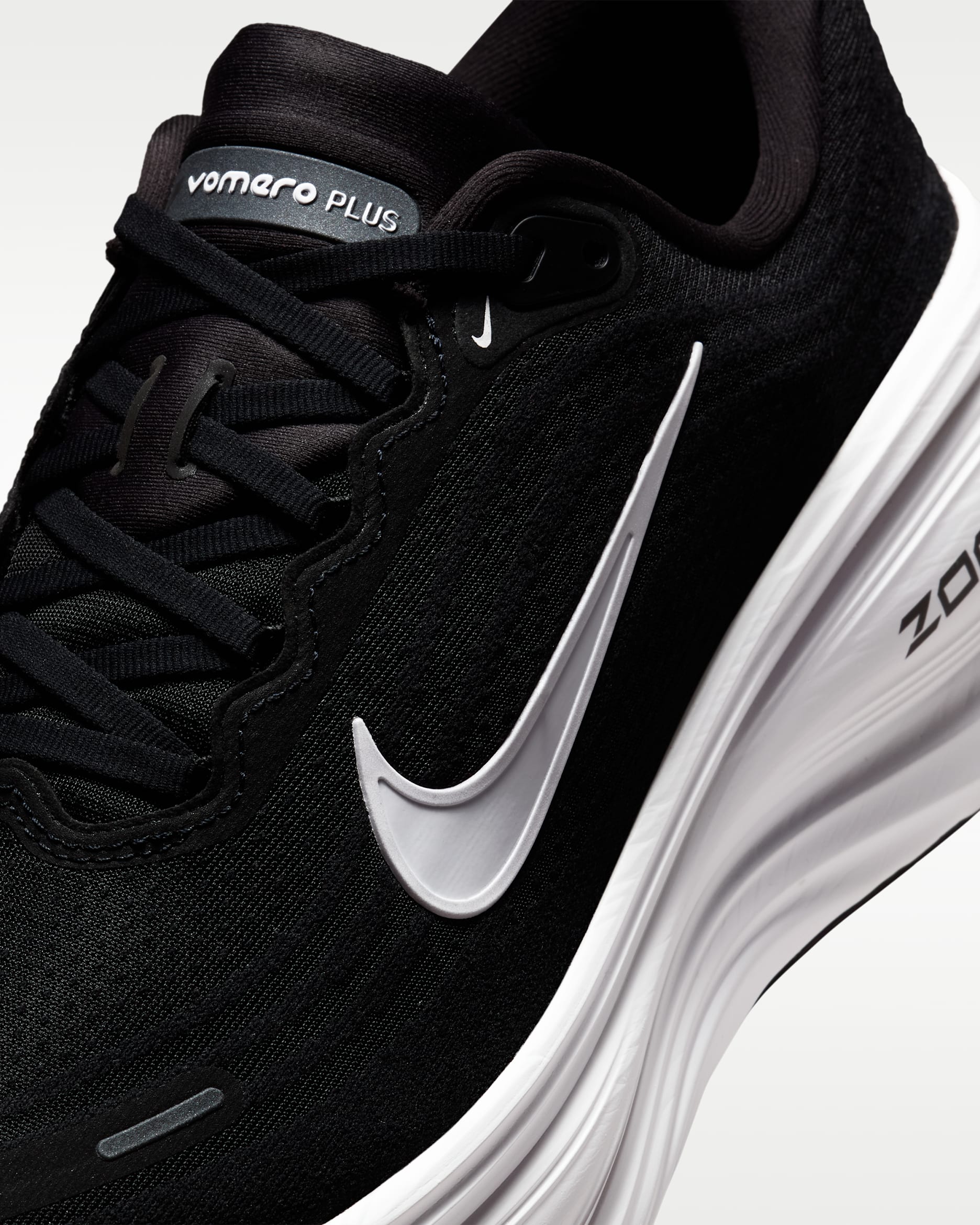 NIKE VOMERO PLUS ( Black) Investor