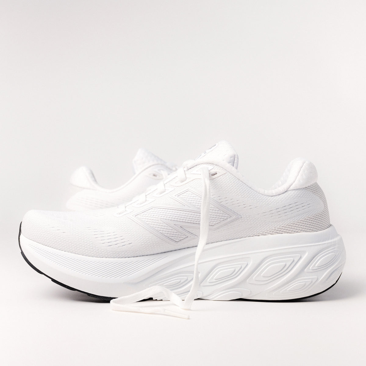 NEW BALANCE FRESH FOAM X MORE V5 (full white) Investor
