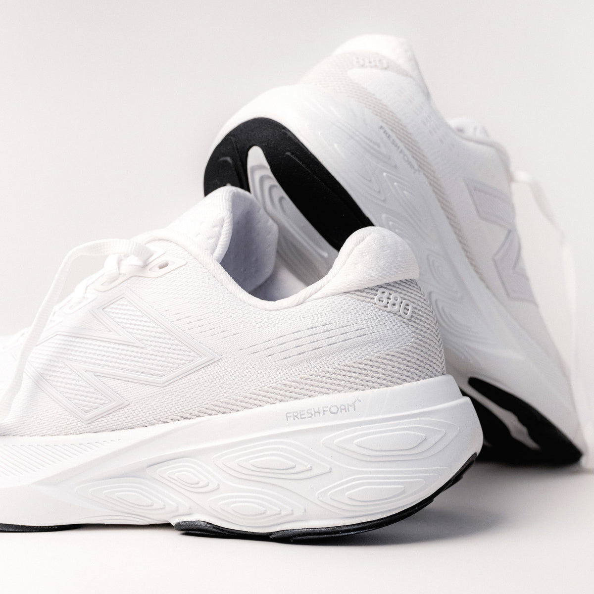 NEW BALANCE FRESH FOAM X MORE V5 (full white) Investor