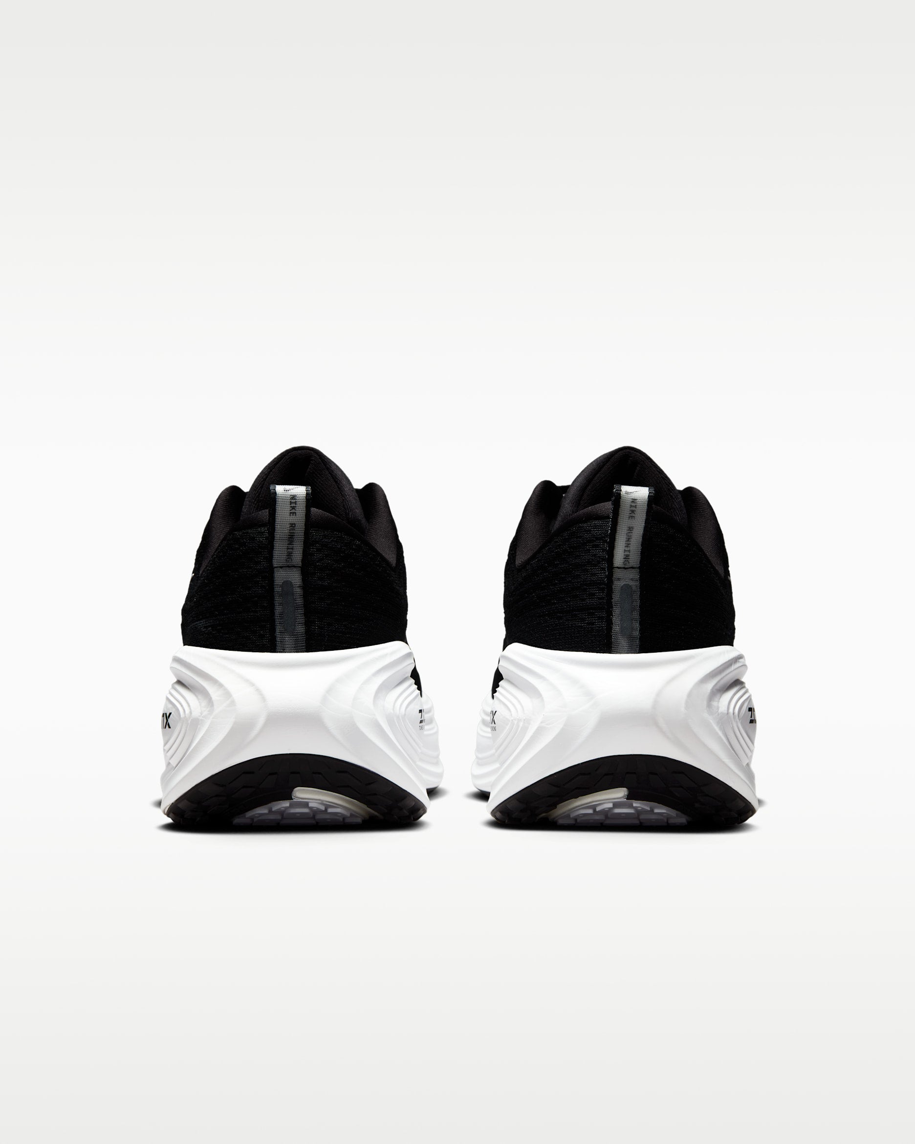 NIKE VOMERO PLUS ( Black) Investor